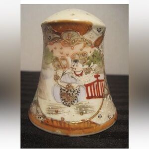 Vintage Nippon Moriage Royal Satsuma Salt Shaker Japan Asian Handpainted